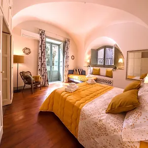 Crociferi Palace - Exclusive Brand 